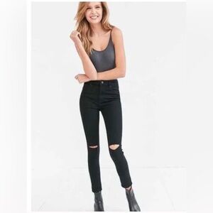 BDG URBAN OUTFITTERS 28W TWIG HIGH RISE BLACK DISTRESSED JEANS